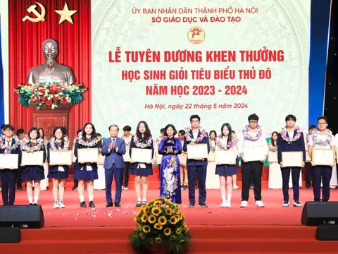 Tuyên dương, khen thưởng học sinh giỏi tiêu biểu Thủ đô năm học 2023-2024