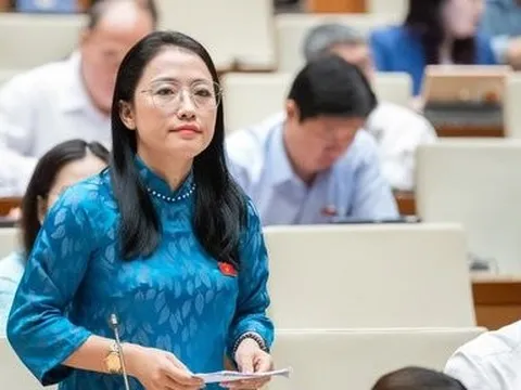 ĐBQH đề xuất giảm học phí cho sinh viên y khoa