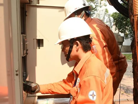 Tiêu thụ điện lần đầu tiên vượt 1 tỷ kWh/ngày, EVN khuyến cáo triệt để tiết kiệm điện