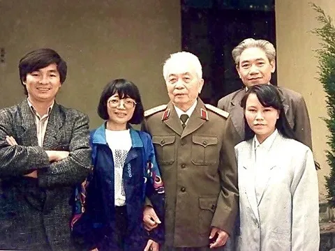 Nhà báo Đinh Quốc Bảo: Cây bút chuyên viết về phụ nữ đã về lòng đất mẹ