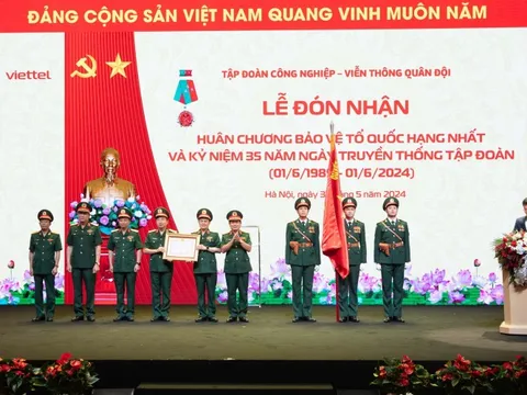 Viettel kỷ niệm 35 năm ngày truyền thống và đón nhận Huân chương Bảo vệ Tổ quốc hạng Nhất