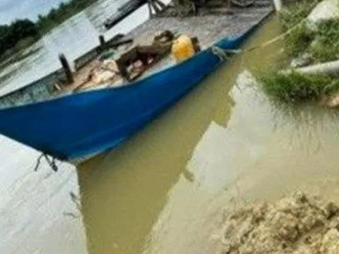 Đồng Nai: Bắt nguyên lãnh đạo xã "bảo kê" khai thác cát trái phép
