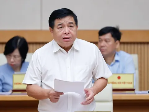 Nền kinh tế tiếp tục phục hồi, tháng sau tích cực hơn tháng trước