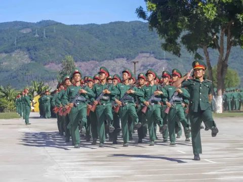 Các đơn vị thuộc Quân khu 5 tổ chức Lễ tuyên thệ chiến sĩ mới