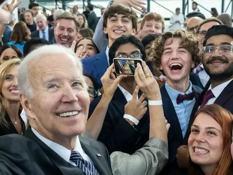 Trái với điều Ukraine hy vọng, ông Biden sẽ không đến Thụy Sĩ