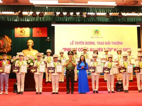 Trao giải thưởng “Phụ nữ công an tiêu biểu” năm 2023 cho 20 cá nhân có thành tích xuất sắc