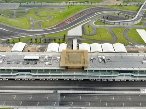 Đại biểu hỏi về đường đua F1, Bộ trưởng “nhờ” Hà Nội trả lời