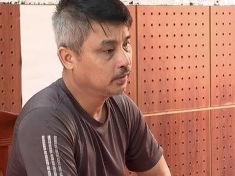 Bắt đối tượng lái ô tô tông hỏng xe taxi rồi nhờ người khác nhận tội