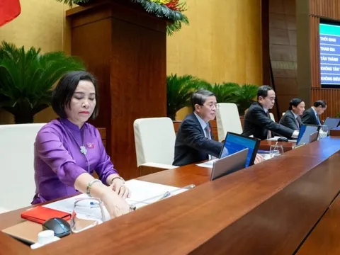 Thông qua Nghị quyết về chương trình xây dựng luật, pháp lệnh năm 2025