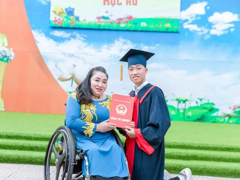 “Đôi chân của bố mẹ” ơi, tự tin lên con nhé!