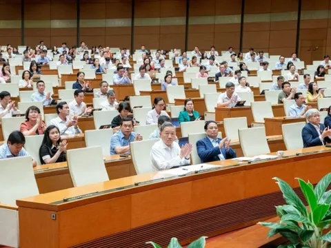 Quốc hội quyết định sẽ giám sát tối cao việc thực hiện chính sách, pháp luật về bảo vệ môi trường