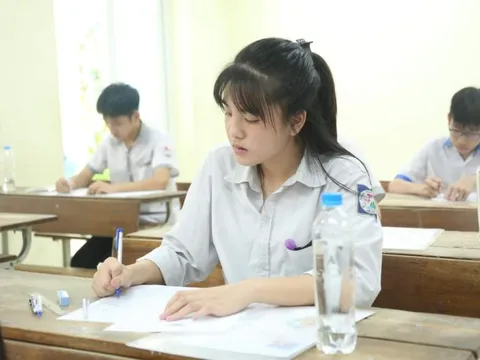 Gợi ý đáp đề thi môn Ngữ văn lớp 10 THPT năm 2024 tại Hà Nội