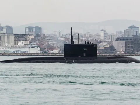 Ukraine nói Nga bắt đầu tuần tra Biển Đen bằng tàu ngầm