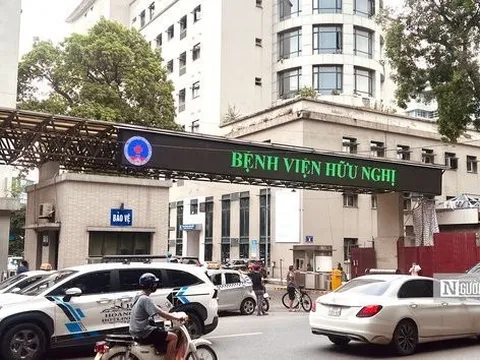 Bệnh viện Hữu Nghị: Phải có chứng chỉ mới được chăm sóc bệnh nhân?