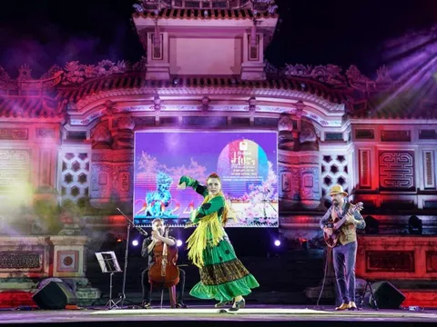 Cháy cùng Tuần lễ Festival nghệ thuật quốc tế Huế