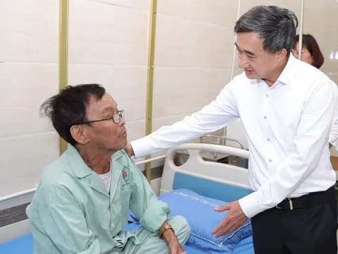 Chuyển giao kỹ thuật điều trị bệnh thận nhân tạo cho y tế cơ sở