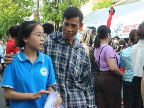 Kỳ thi tuyển sinh vào lớp 10 tại các địa phương: An toàn, thuận lợi, đề thi vừa sức