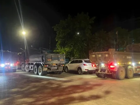 Bình Thuận: Bắt nhóm đối tượng khai thác cát trái phép ở Tánh Linh