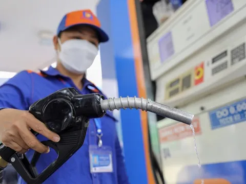 Giá dầu mazut giảm nhẹ từ chiều nay