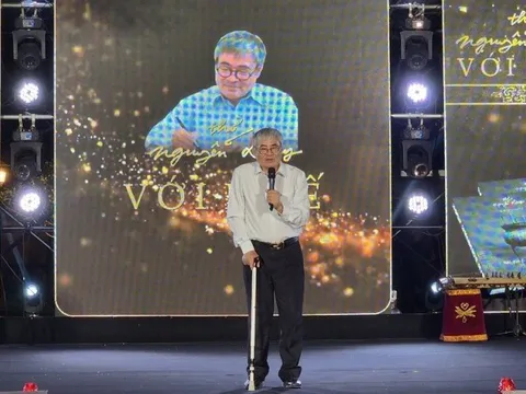 Nguyễn Duy và Huế