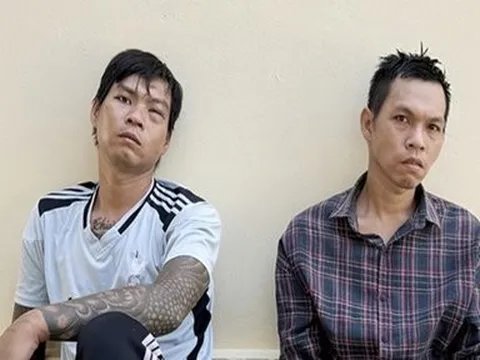 Bắt giữ 2 anh em ruột trốn truy nã đặc biệt nguy hiểm, thu nhiều súng và hung khí