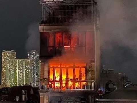 Thủ tướng: Tập trung khắc phục hậu quả 2 vụ cháy ở Hà Nội và Bắc Giang