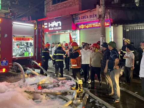 Hà Nội khẩn điều tra, làm rõ nguyên nhân vụ cháy tại phố Định Công Hạ