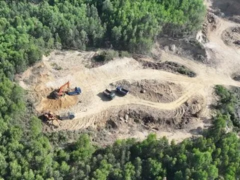 Quảng Ngãi: Vận chuyển đất san lấp ra ngoài tỉnh, trái giấy phép quy định