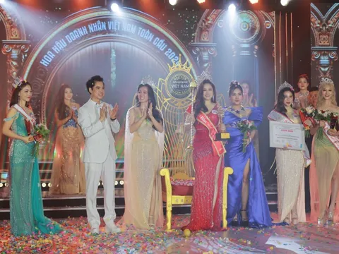 Doanh nhân Nguyễn Thị Triều đăng quang Hoa hậu Doanh nhân Việt Nam Toàn cầu 2024