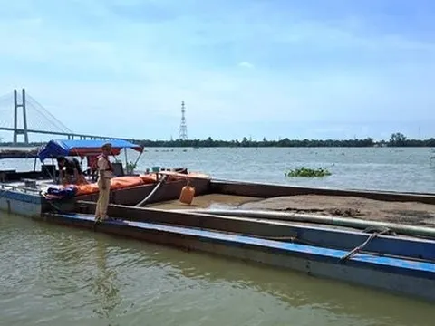CSGT Đồng Tháp phát hiện nhiều vụ khai thác, vận chuyển cát trái phép