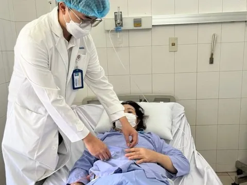 Cứu sống nữ bệnh nhân dị dạng mạch máu xuất huyết nguy kịch hiếm gặp