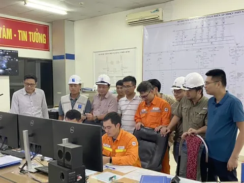 Đóng điện hạng mục thứ 2 thuộc dự án đường dây 500kV mạch 3