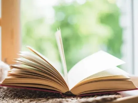 Sách cũ, tri thức và tiền?