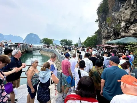 Quảng Ninh: Sớm đưa Tp.Hạ Long trở thành trung tâm du lịch quốc gia