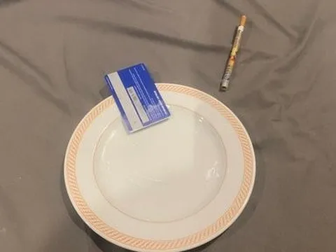 Tụ tập “bay lắc” trong chung cư, nhóm nam nữ bị khởi tố