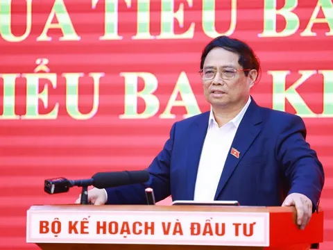 Thủ tướng dự cuộc làm việc giữa Thường trực Tổ Biên tập hai Tiểu ban Đại hội XIV của Đảng