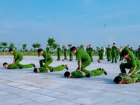 Báo chí - cầu nối giữa lực lượng công an với người dân