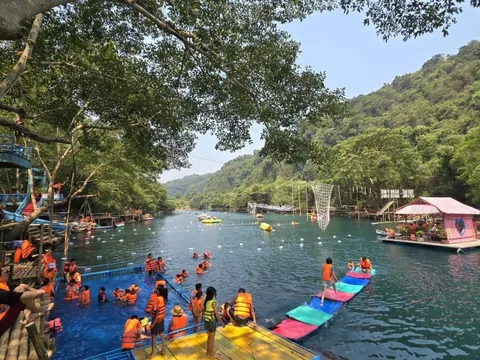 Du khách quốc tế đến Quảng Bình tăng cao