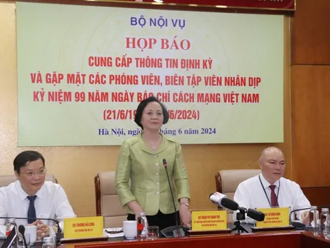 Từ 01/7/2024: Tăng lương 30% cho cán bộ, công chức, viên chức, 15% cho người nghỉ hưu