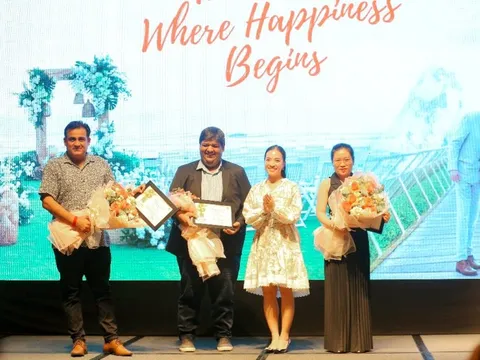 ÄÃ  Náºµng thÃ­ Äiá»m thu hÃºt khÃ¡ch du lá»ch cÆ°á»i giai Äoáº¡n 2024 â 2025