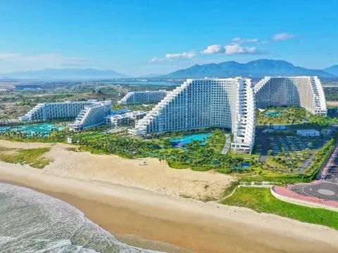 Khai trÆ°Æ¡ng khÃ¡ch sáº¡n The Empyrean Cam Ranh Beach Resort