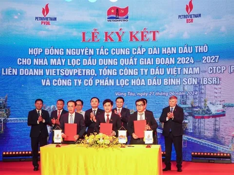 Ký kết hợp đồng cung cấp dài hạn dầu thô cho NMLD Dung Quất