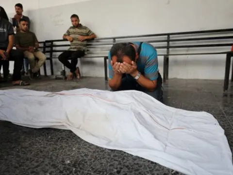 Israel không kích khiến 11 người thiệt mạng, xe tăng tiến sâu hơn vào Rafah