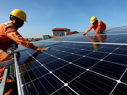 Nghiên cứu tiêu chuẩn trụ sở công sở xây dựng mới phải có thiết kế mái nhà cho điện mặt trời