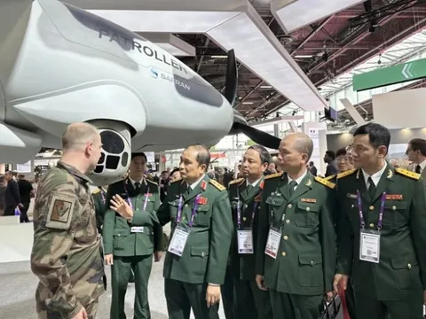 Việt Nam tham dự Triển lãm vũ khí quân sự Eurosatory tại Pháp