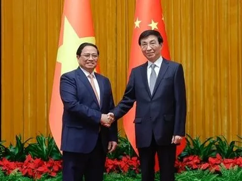 Thủ tướng Phạm Minh Chính hội kiến Chủ tịch Chính hiệp Trung Quốc Vương Hộ Ninh