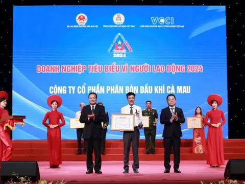 Phân bón Cà Mau thuộc top 10 'Doanh nghiệp tiêu biểu vì người lao động' năm 2024