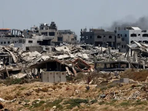 Israel bắn phá miền Bắc và miền Nam Gaza, tham chiến với Hamas tại Rafah