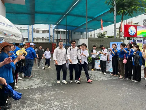 Hơn 2.700 thí sinh tại quận Ba Đình đã dự thi môn Ngữ văn