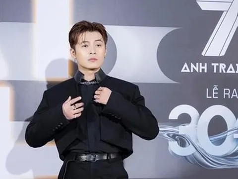 “Anh trai say hi”: Gin Tuấn Kiệt mở màn ấn tượng nhưng vẫn không quên nịnh vợ